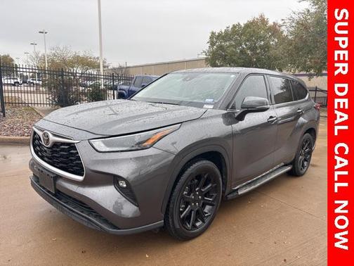 2022 Toyota Highlander LE