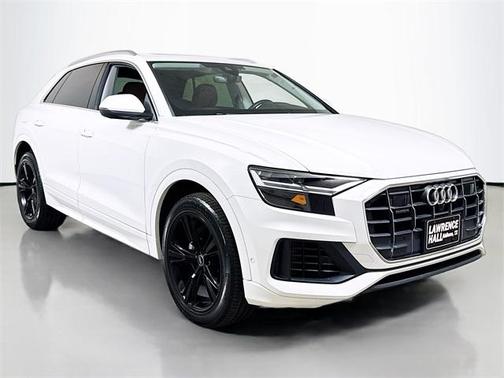 2022 Audi Q8 55 Premium Plus
