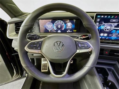 2025 Volkswagen Tiguan 2.0T SE R-Line Black
