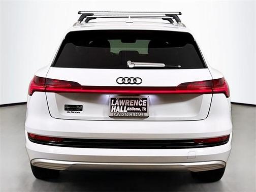 2019 Audi e-tron Prestige