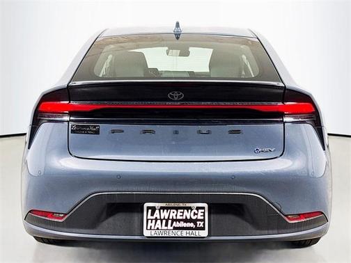 2023 Toyota Prius LE