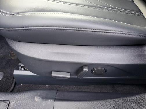 2024 Ford Mustang Mach-E SELECT