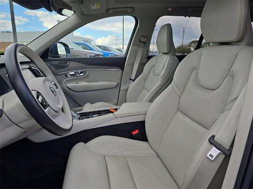 2023 Volvo XC90 B6 ULTIMATE 7-SEATER
