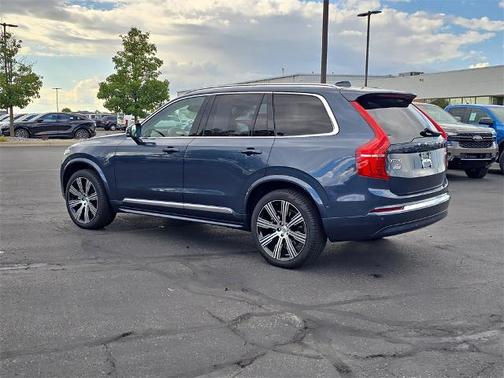2023 Volvo XC90 B6 ULTIMATE 7-SEATER