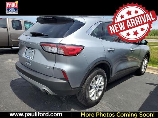 ICONIC SILVER 2021 Ford Escape SE