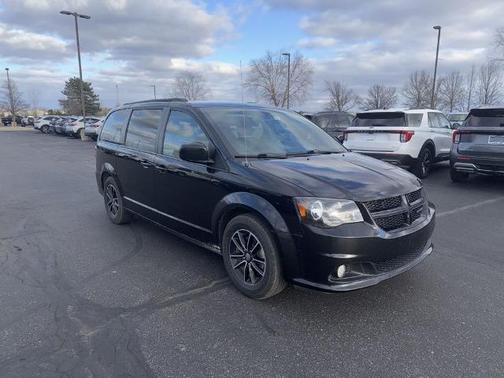 Black Onyx Crystal Pearlcoat 2019 Dodge Grand Caravan GT
