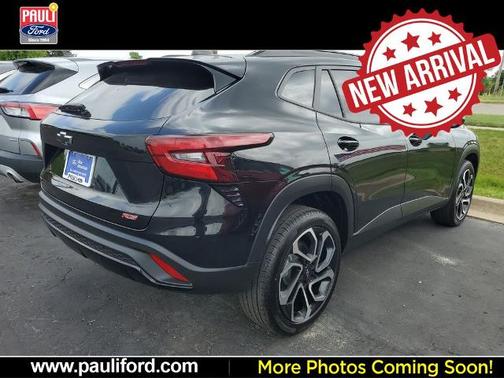 Mosaic Black Metallic 2025 Chevrolet Trax 2RS