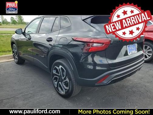 Mosaic Black Metallic 2025 Chevrolet Trax 2RS