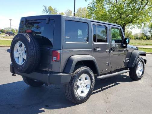 Granite Crystal Clearcoat Metallic 2017 Jeep Wrangler Unlimited SPORT