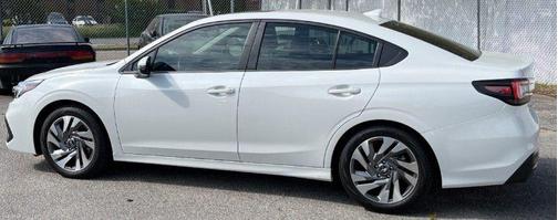 Crystal White Pearl 2025 Subaru Legacy Limited