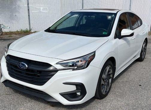 Crystal White Pearl 2025 Subaru Legacy Limited