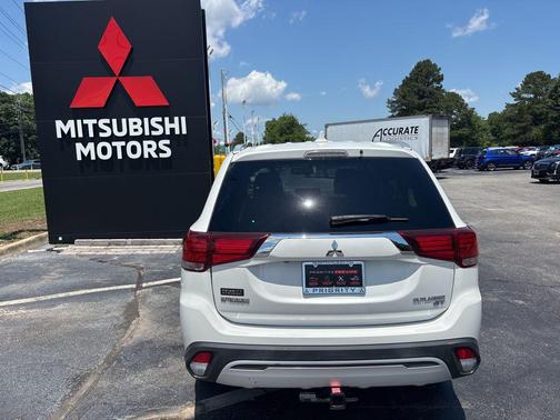 Pearl White 2019 Mitsubishi Outlander GT