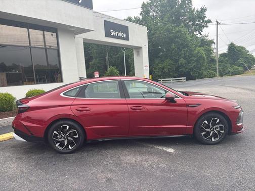 Ultimate red 2024 Hyundai SONATA SEL