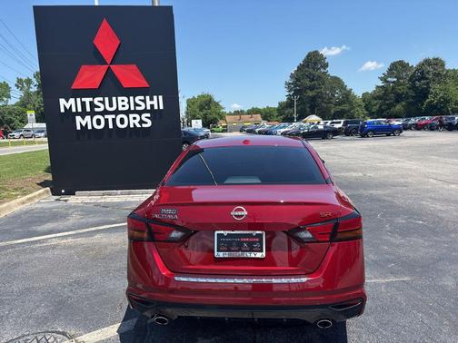 Scarlet Ember Tintcoat 2023 Nissan Altima SR FWD