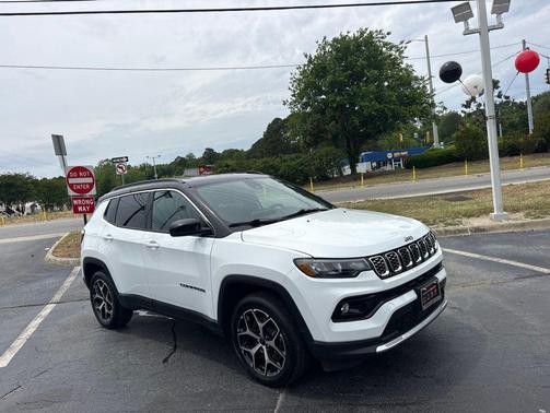 Bright White Clearcoat 2025 Jeep Compass Limited