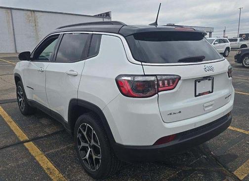 Bright White Clearcoat 2025 Jeep Compass Limited