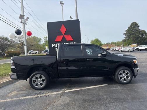 Diamond Black Crystal Pearlcoat 2022 RAM 1500 Big Horn/Lone Star
