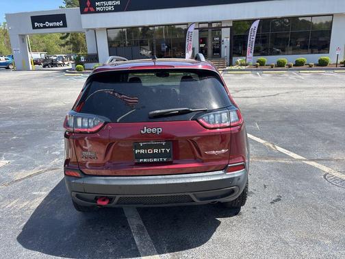 Velvet Red Pearlcoat 2019 Jeep Cherokee Trailhawk