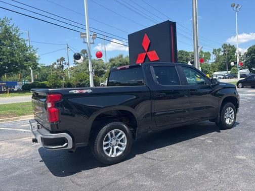 Black 2022 Chevrolet Silverado 1500 LT