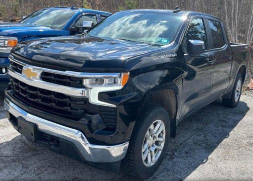 Black 2022 Chevrolet Silverado 1500 LT