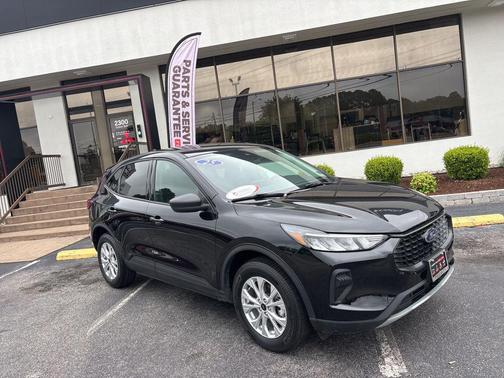 Black Metallic 2025 Ford Escape Active