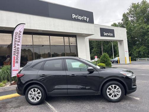 Black Metallic 2025 Ford Escape Active