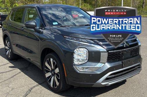 Gray 2025 Mitsubishi Outlander SE S-AWC