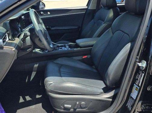 Ebony Black 2023 Kia K5 EX
