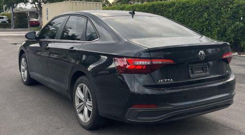 Deep Black Pearl 2022 Volkswagen Jetta 1.5T SE