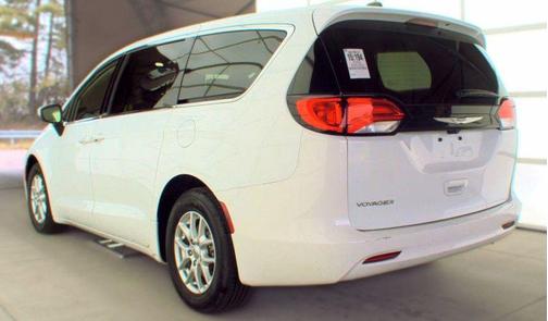 Bright White Clearcoat 2023 Chrysler Voyager LX