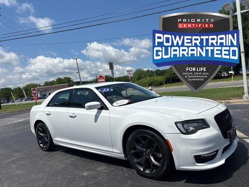 Bright White 2023 Chrysler 300 Touring