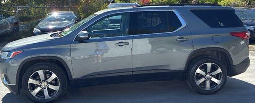 Satin Steel Metallic 2021 Chevrolet Traverse LT Leather