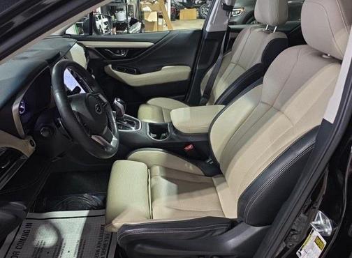 Crystal Black Silica 2022 Subaru Outback Limited
