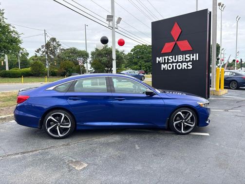Still Night Pearl 2022 Honda Accord Sport 1.5T