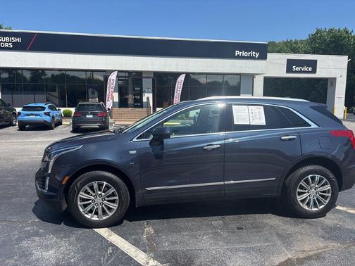 Harbor Blue Metallic 2019 Cadillac XT5 Luxury