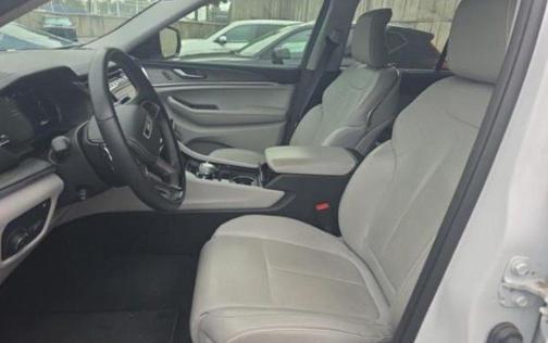 Bright White Clearcoat 2022 Jeep Grand Cherokee 4xe Overland