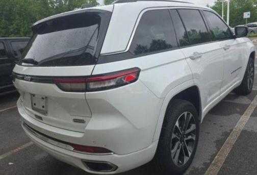 Bright White Clearcoat 2022 Jeep Grand Cherokee 4xe Overland