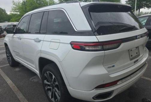 Bright White Clearcoat 2022 Jeep Grand Cherokee 4xe Overland