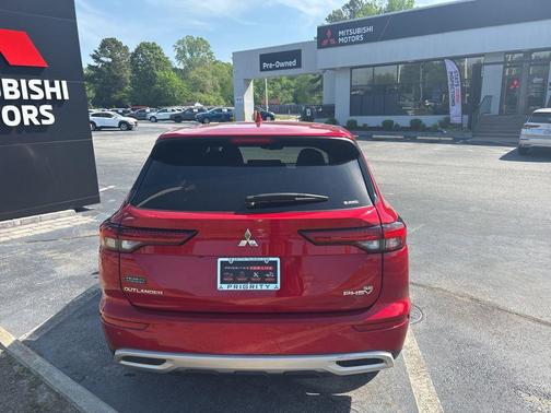Red Diamond 2023 Mitsubishi Outlander PHEV SE S-AWC