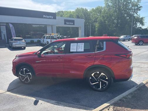 Red Diamond 2023 Mitsubishi Outlander PHEV SE S-AWC
