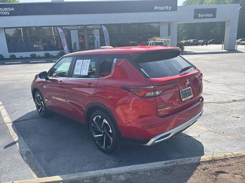 Red Diamond 2023 Mitsubishi Outlander PHEV SE S-AWC