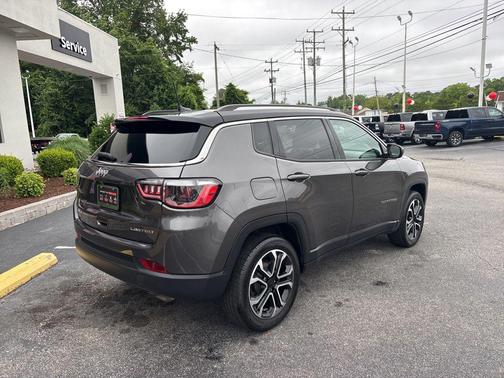 Granite Crystal Metallic Clearcoat 2022 Jeep Compass Limited