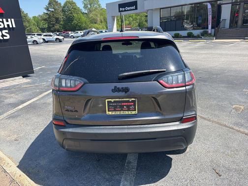 Granite Crystal Metallic Clearcoat 2020 Jeep Cherokee Altitude