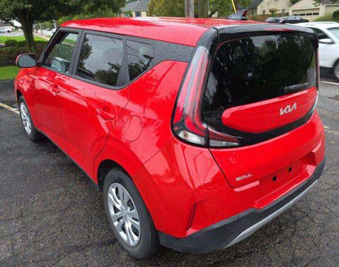 Inferno Red 2025 Kia Soul LX