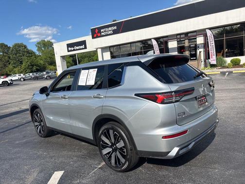 Alloy Silver Metallic 2025 Mitsubishi Outlander SE 2.5 S-AWC
