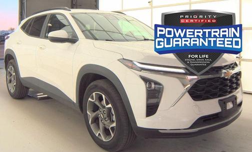 Summit White 2025 Chevrolet Trax LT