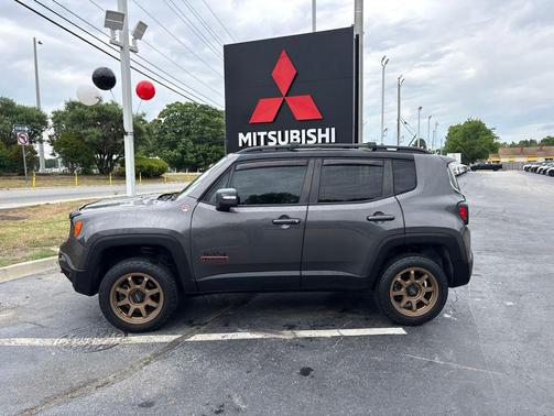 Granite Crystal Metallic Clearcoat 2016 Jeep Renegade Trailhawk