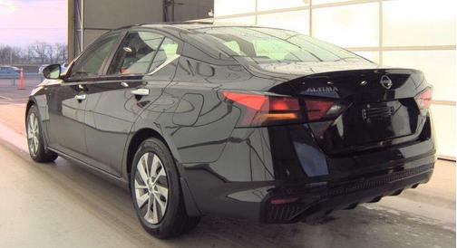 Super Black 2023 Nissan Altima S FWD