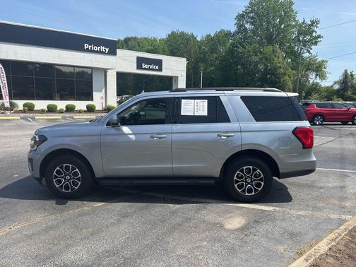 Iconic Silver Metallic 2024 Ford Expedition XLT