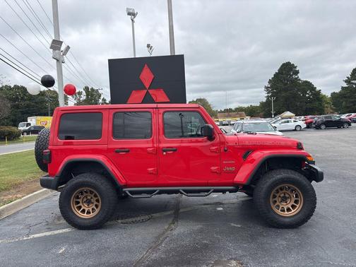 Firecracker Red Clearcoat 2018 Jeep Wrangler Unlimited Sahara